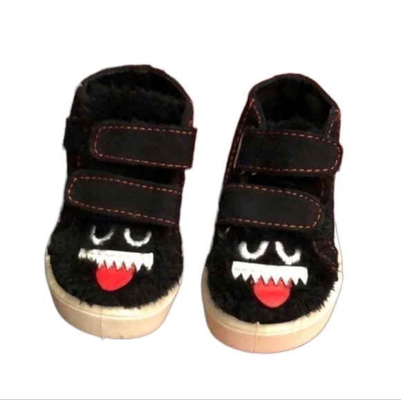 5/$10 Wonder Nation size 2 Double Velcro black & red shoes - Picture 1 of 6
